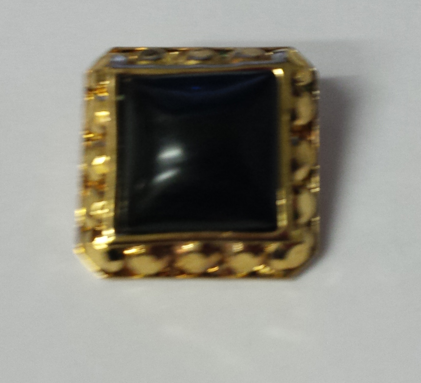 Black with Gold Surround Dazzle Button - 3/4 inch #56001